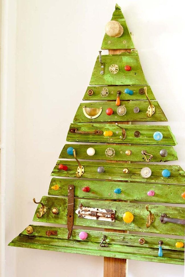 Wooden Pallet Christmas Tree