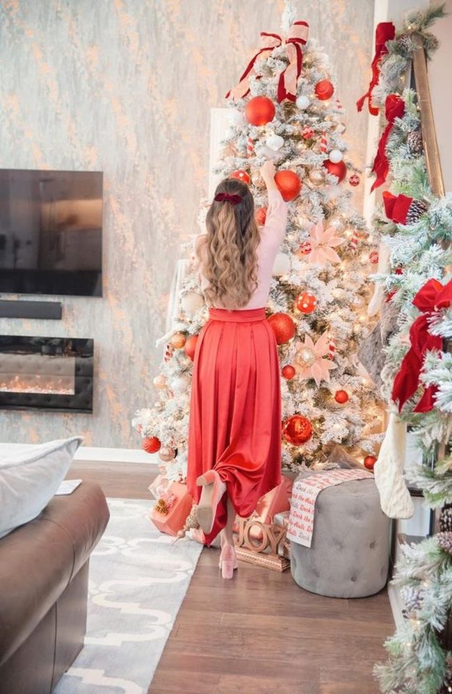 Red And Gold Tree Elegance