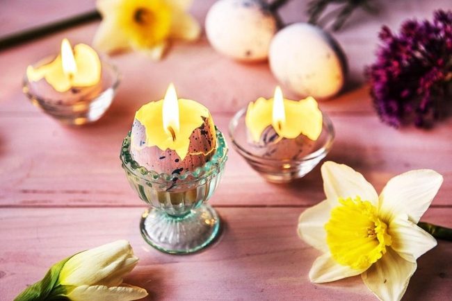 Candlelit Eggs And Daffodils