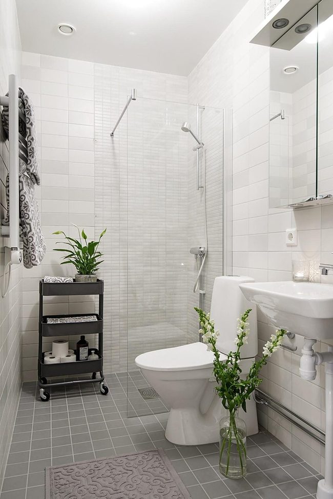 White Tiles, Living Green Accents