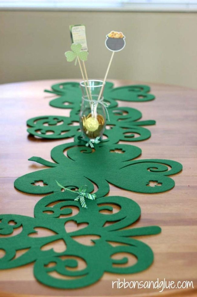 Green Felt St. Patrick'S Runner