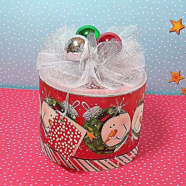 Painted Oatmeal Cans with Homemade Treats