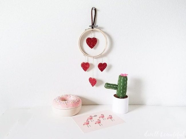 Glittery Hearts Wall Corner
