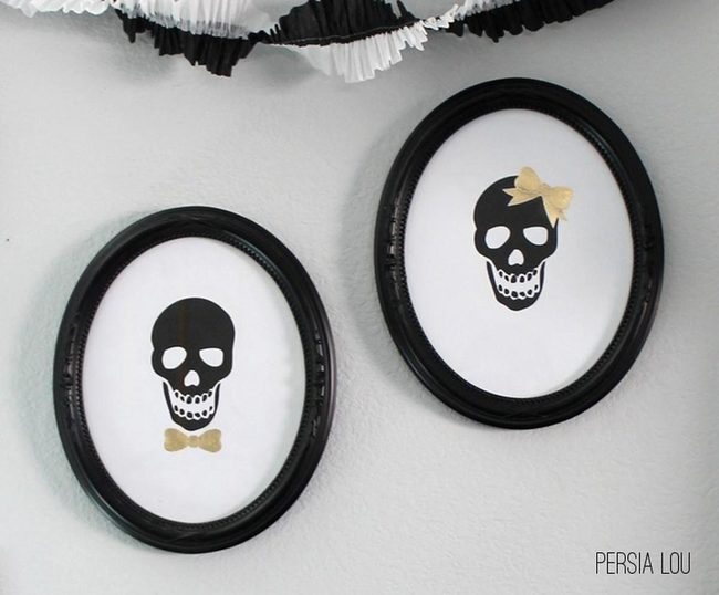 Bow-Tied Skulls Black Frames