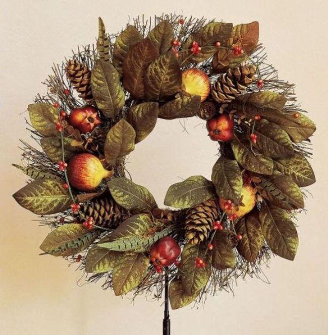 Pinecone And Berry Forest Wreath