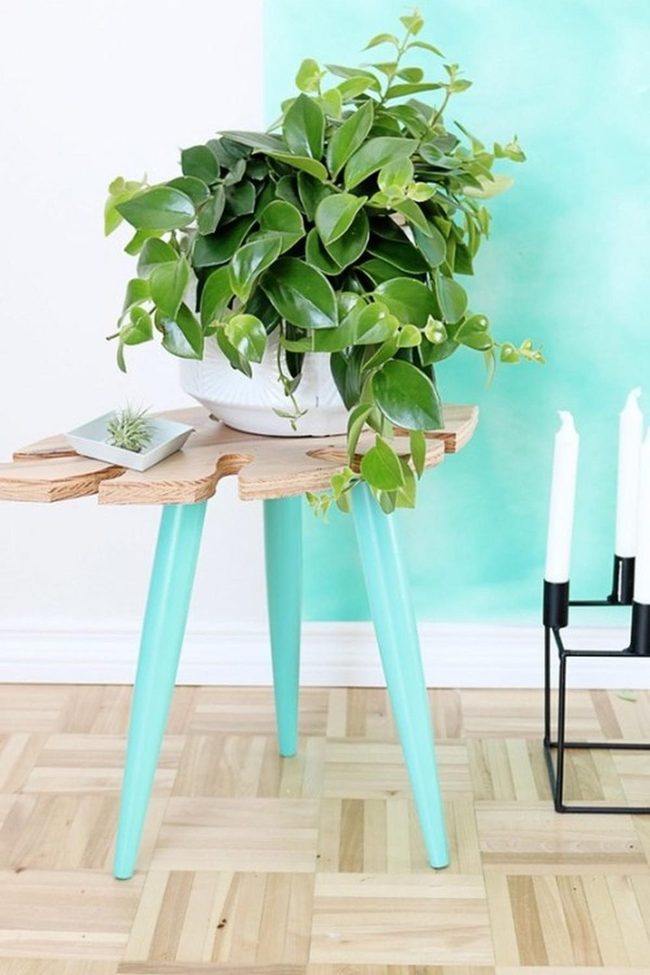 Cascading Green Leaves, Soft Teal