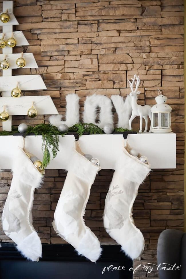 Fuzzy Mantel Twinkle Display