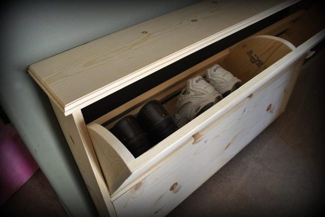 Light Pine Storage Bench