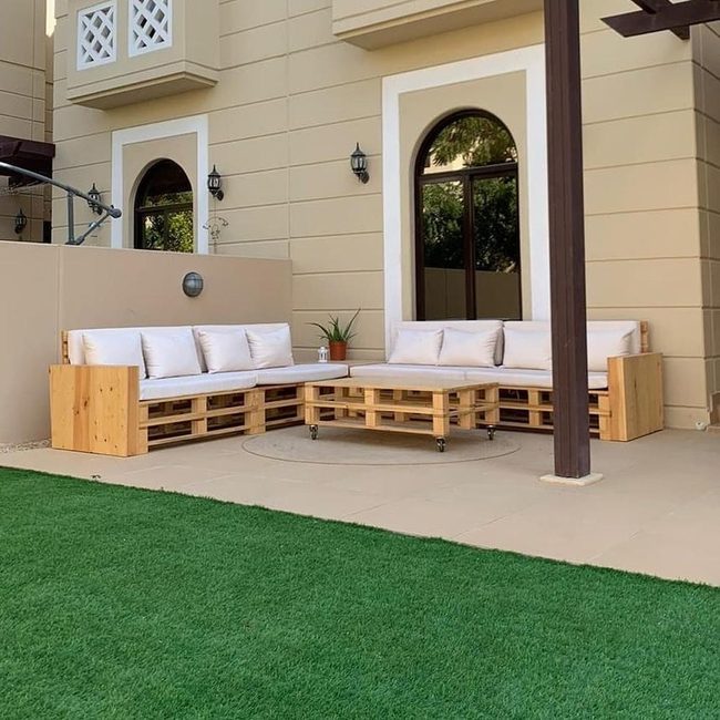 Cushioned Pallet Seating Corner