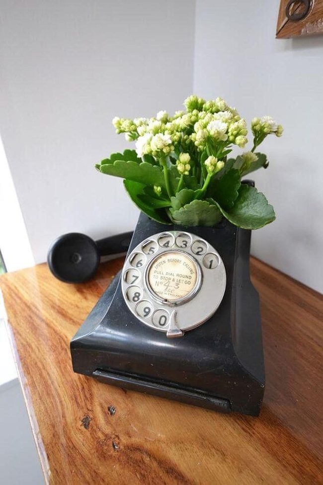 Vintage Telephone Planter Black