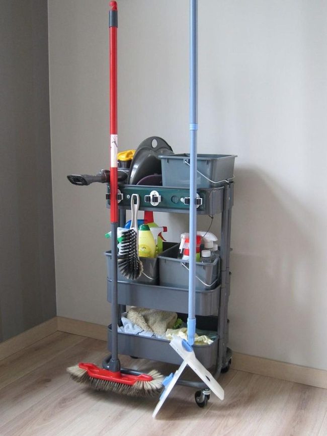 Gray Cart Bright Cleaning Station