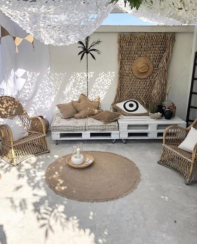 Stacked Pallet Boho Lounge