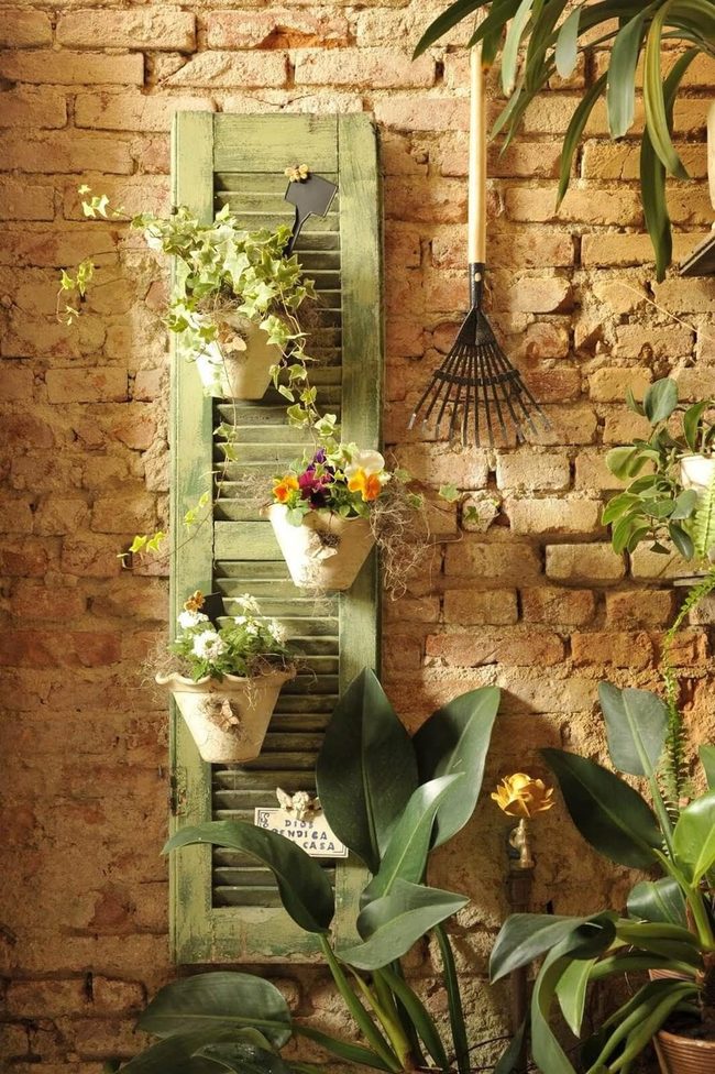 Vintage Shutters, Living Blooms