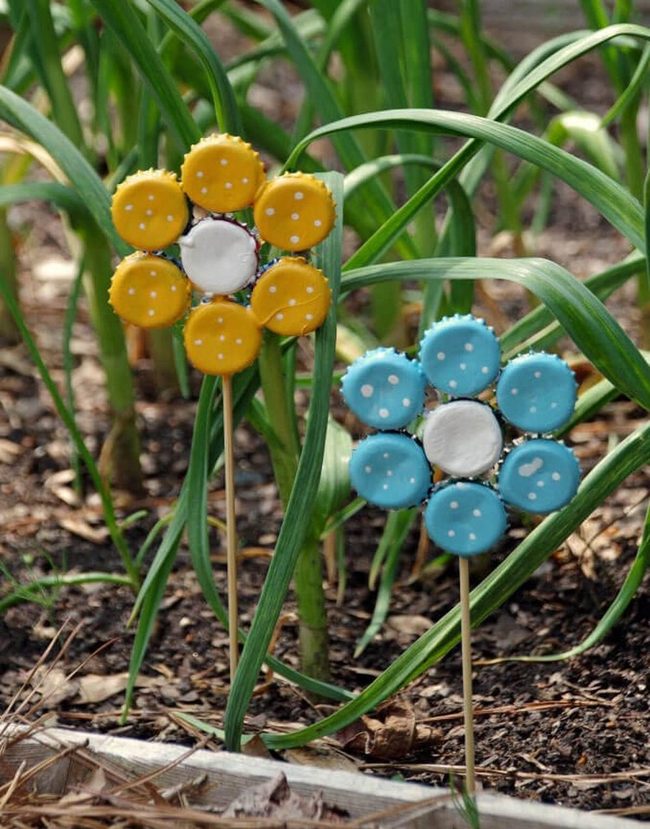 Painted Bottle Cap Flowers