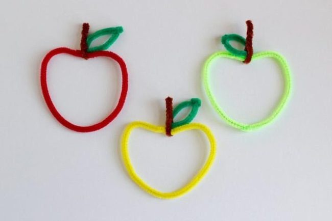 Colorful Pipe Cleaner Apples