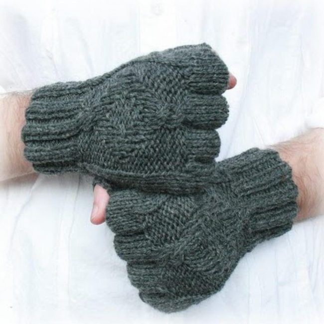 Dark Gray Knit Fingerless Gloves
