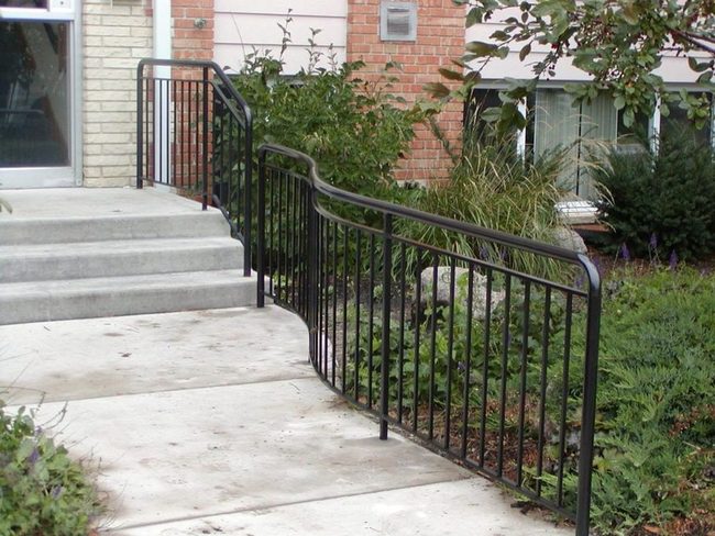 Black Metal Curve Railing