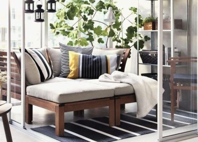 Black Striped Daybed Retreat