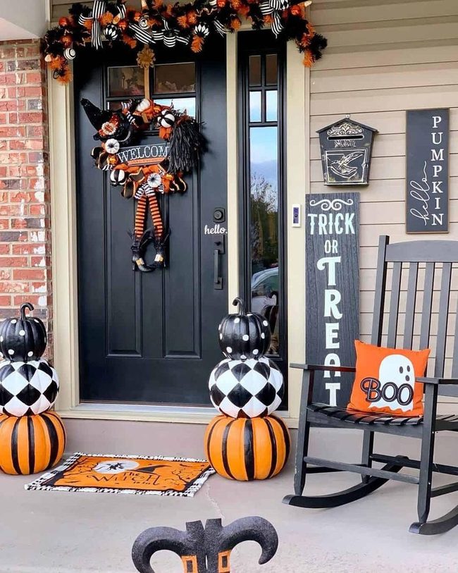 Black Rocker Pumpkin Porch
