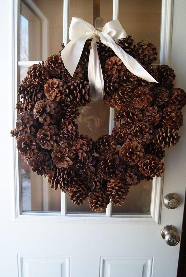 Pinecone Wreath Brown Elegance