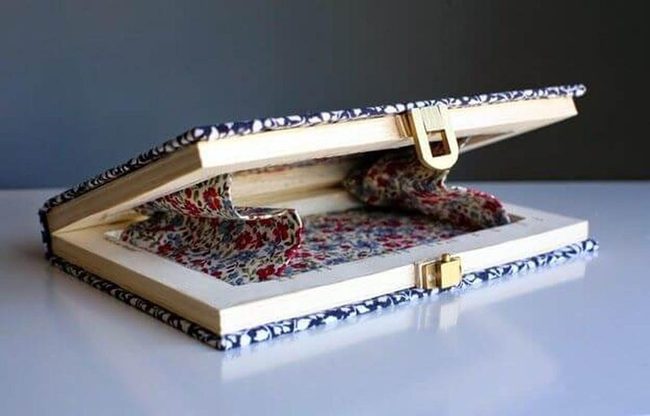 Vintage Book Clutch Pattern