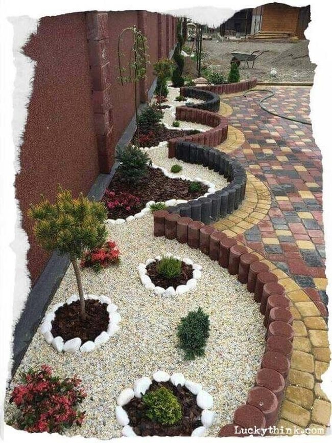 Gray Pebble Garden Edging