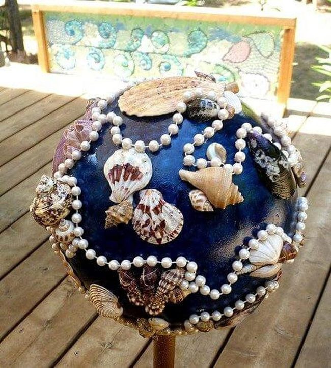 Pearlescent Seashells Garden Borders