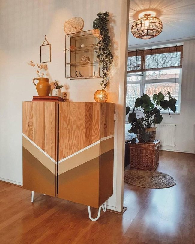 Terracotta Bottom, Raw Pine Top Cabinet