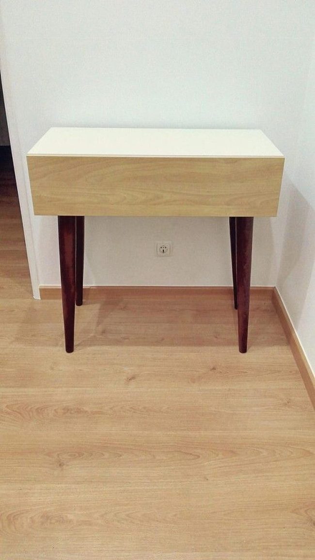 Dark Wood Legs, Light Surface