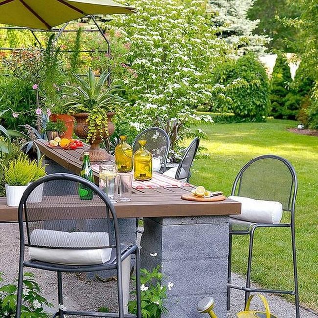 Garden Table With Lemon Accents