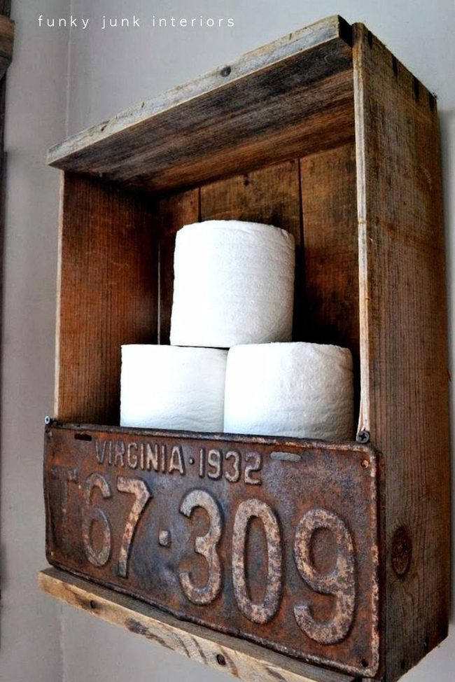 Weathered License Plate Wall Holder
