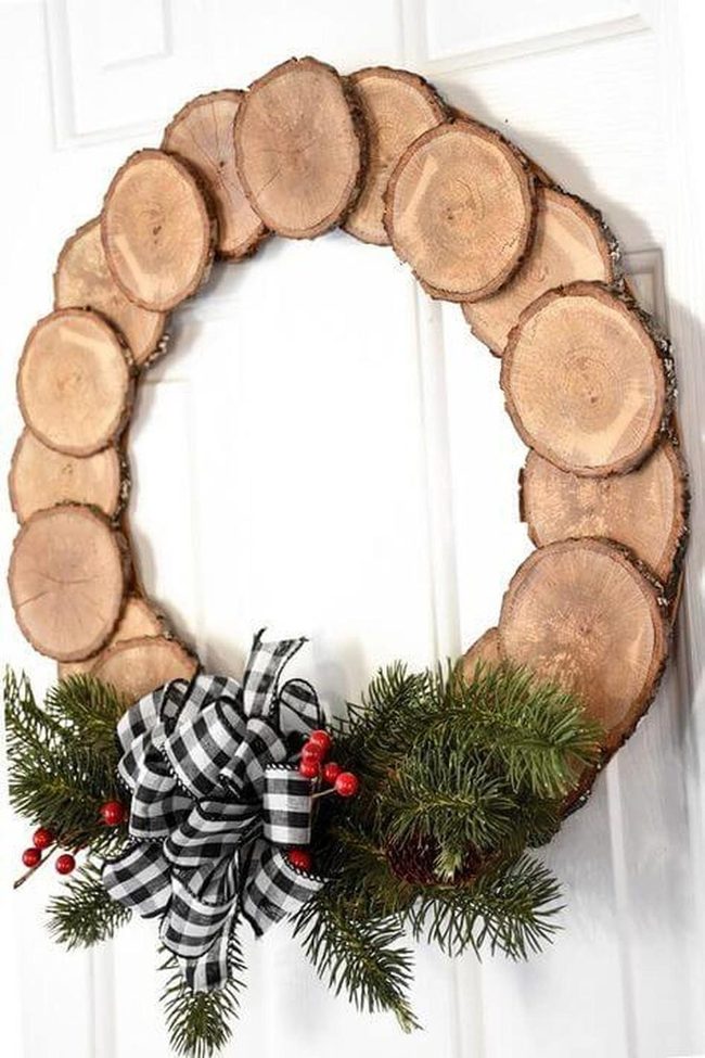 Natural Wood Slice Wreath