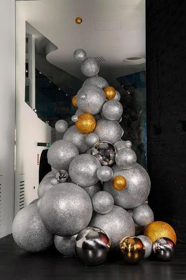 Stacked Metallic Spheres Sparkle