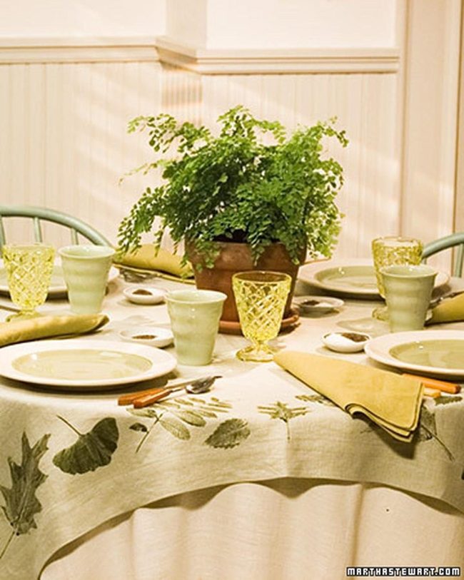 Cream Leaf Tablecloth Dining