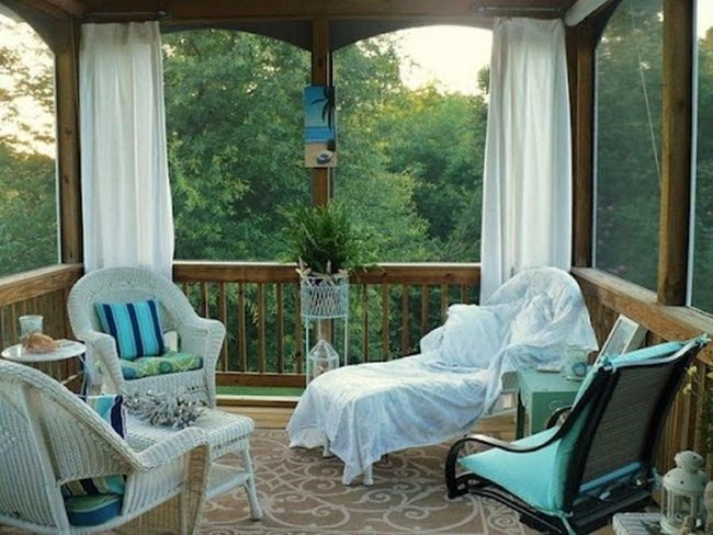 Wicker Cushions, Wooden Warmth
