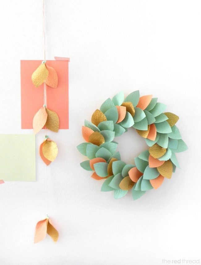 Green Gold Leaf Circle