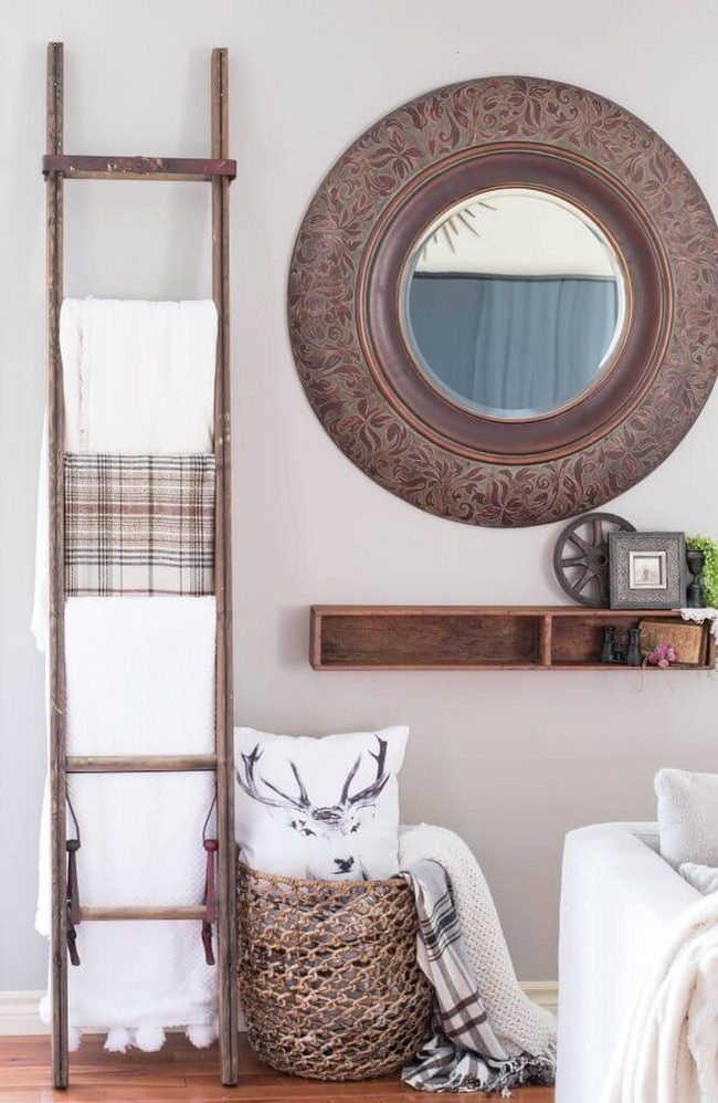 Vintage Ladder Blanket Display