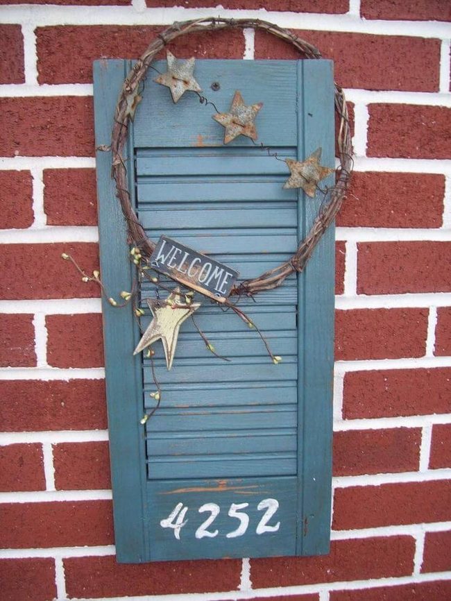 Weathered Wood Welcome Sign With Stars