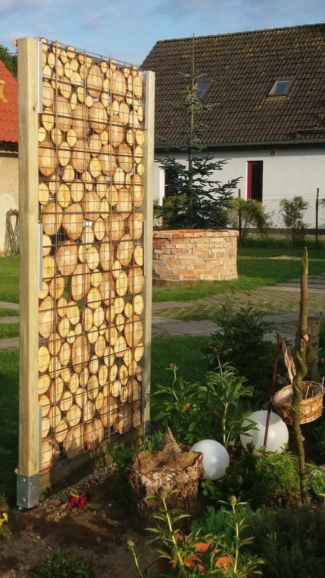Woven Log Screen With Lavender