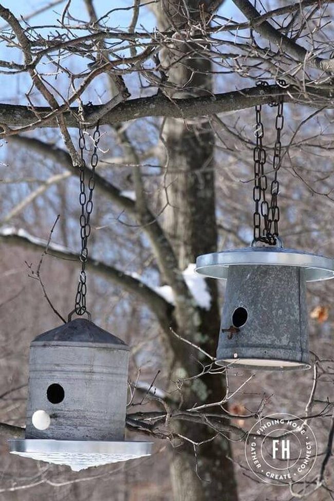 Gray Metal Chain Feeders