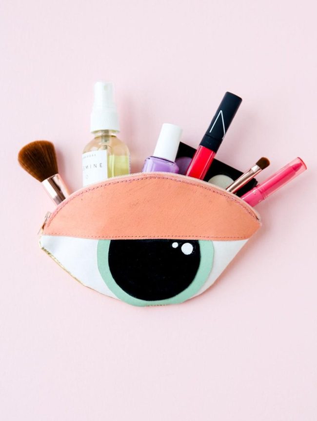 Peach Eyes Makeup Moment