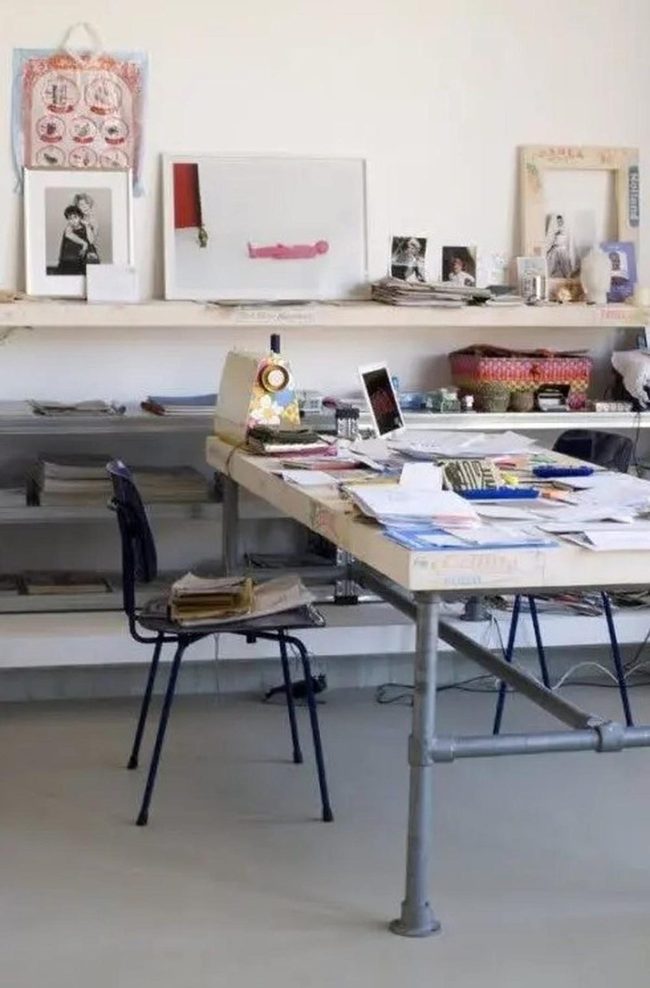 Dark Chairs, White Walls, Creative Flow