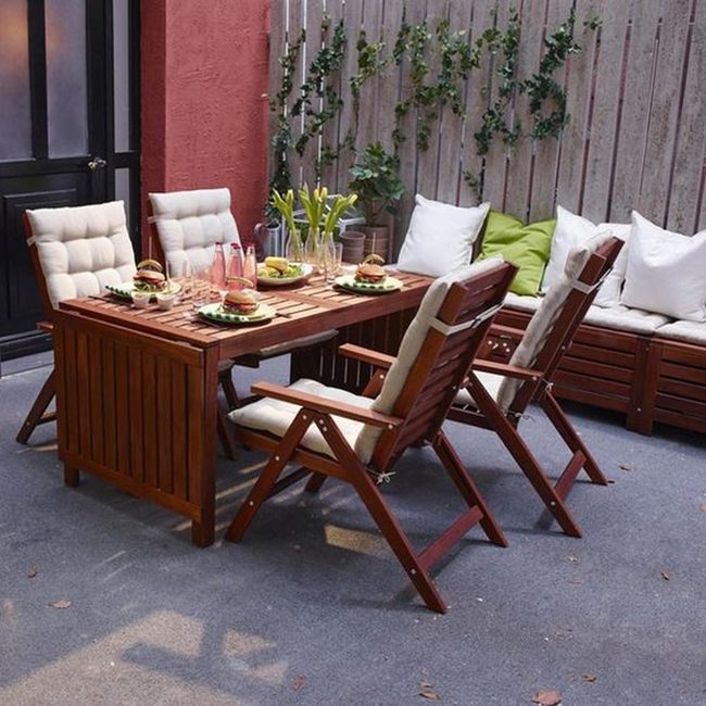 Green Vine Dining Retreat