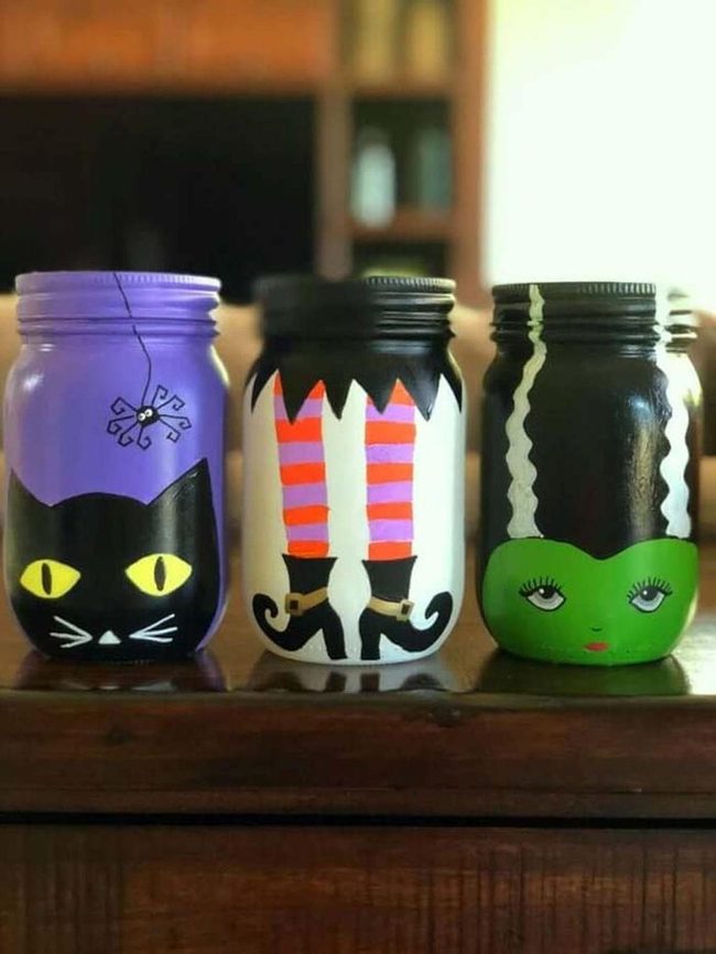 Painted Halloween Mason Jars