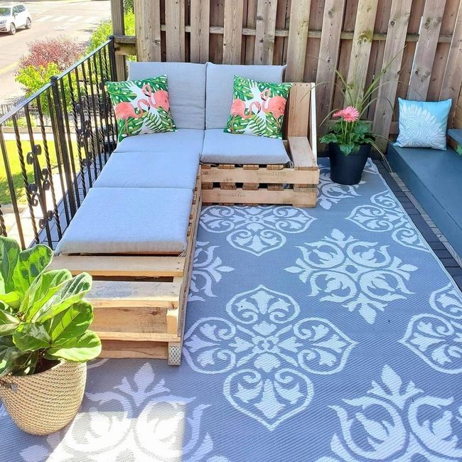 Reclaimed Wood Pallet Retreat