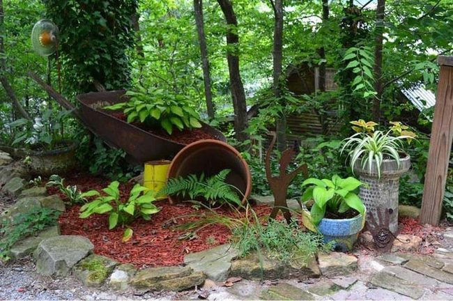 Salvaged Treasures Garden Mulch