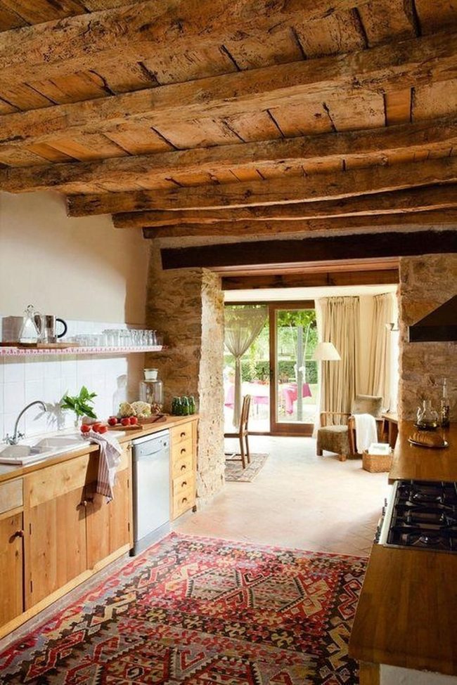 Stone Walls Meet Wooden Beams