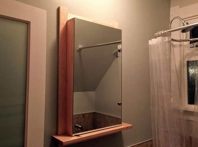 Light Green And Wood Bathroom