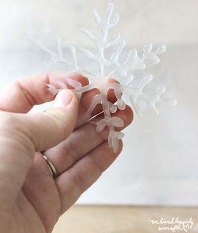 Dimensional Hot Glue Snowflakes
