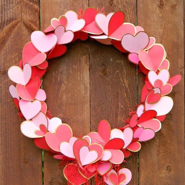 Red Heart Wreath Gold Shimmer
